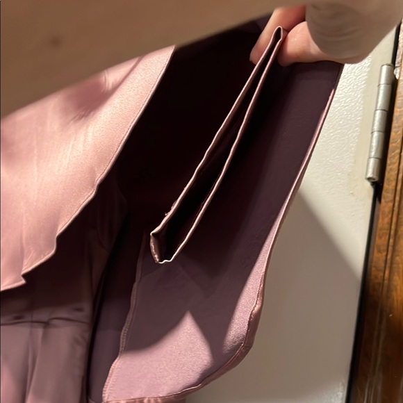 Dainty Jewells Mauve Crew neck Cape 3/4 sleeve Ruffled Gown Size MEDIUM Large - Picture 8 of 16